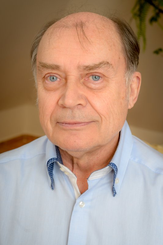 Dr. Juhász Ferenc László 